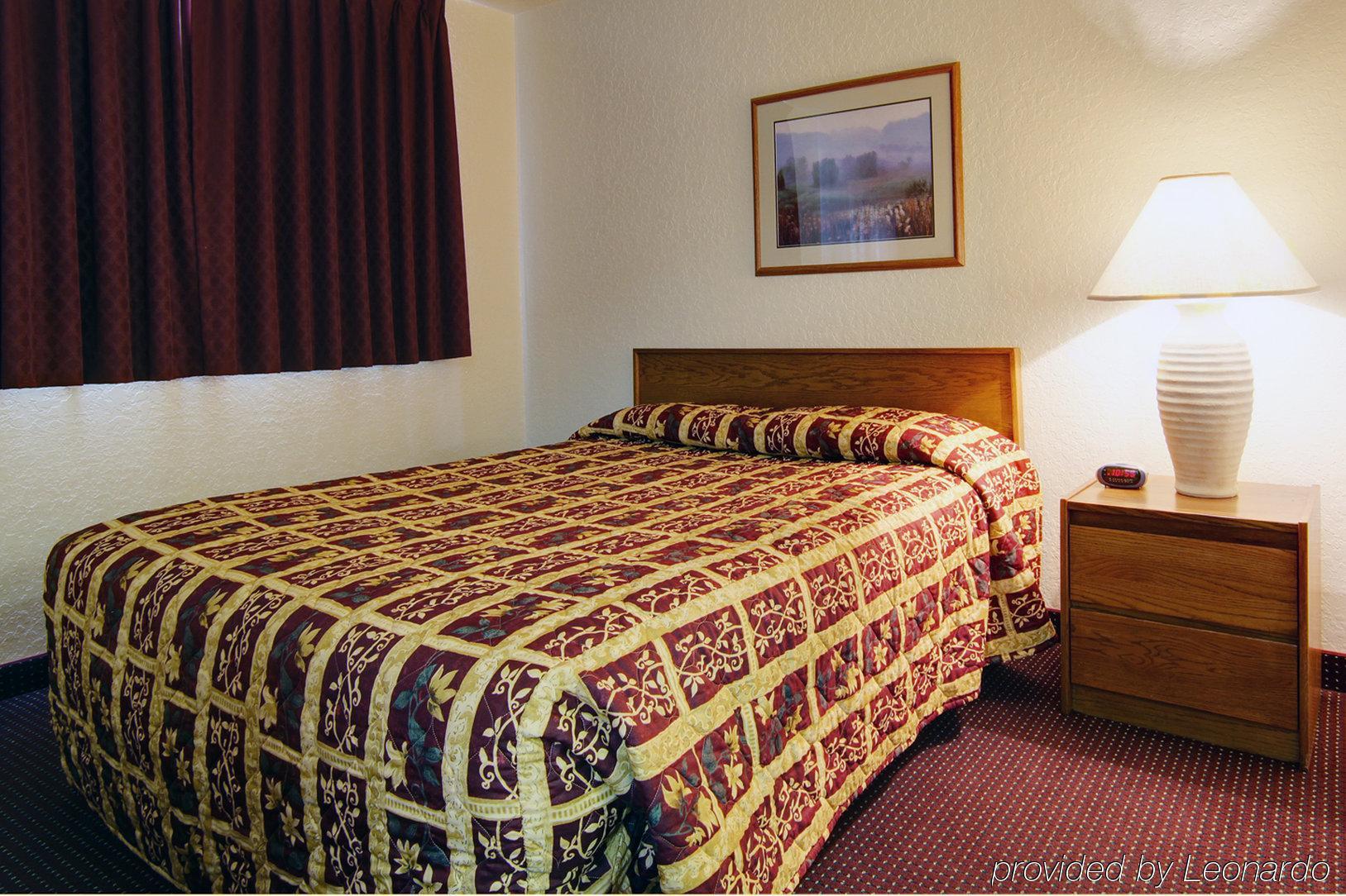 Amerihome Inn & Suites Houston Airport North Værelse billede